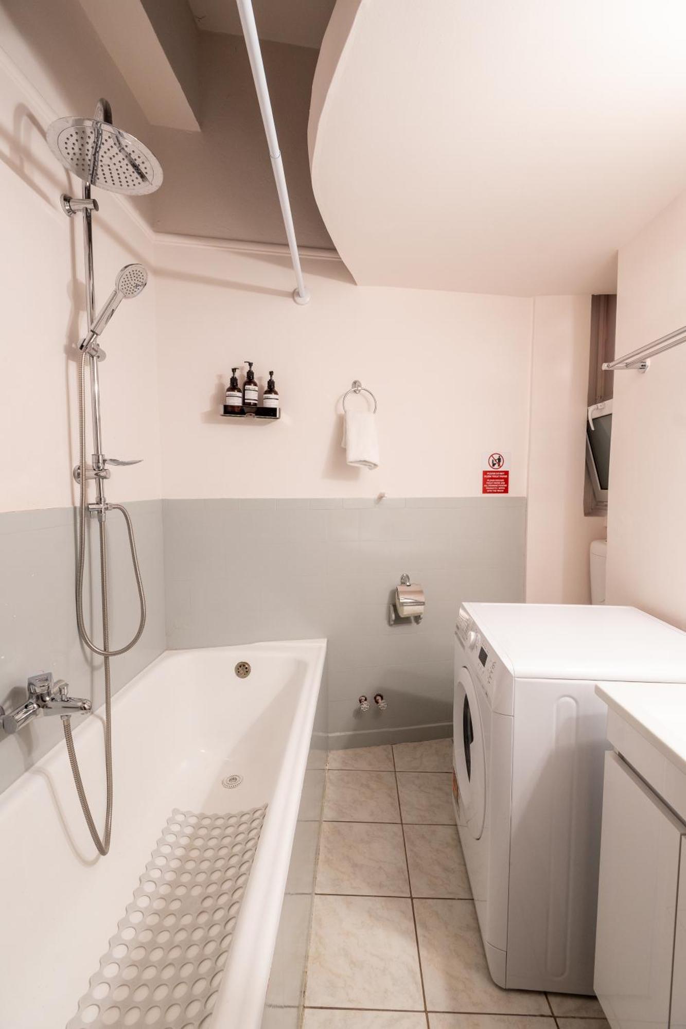 Agora Apartment Plaka And Acropolis Area アテネ エクステリア 写真